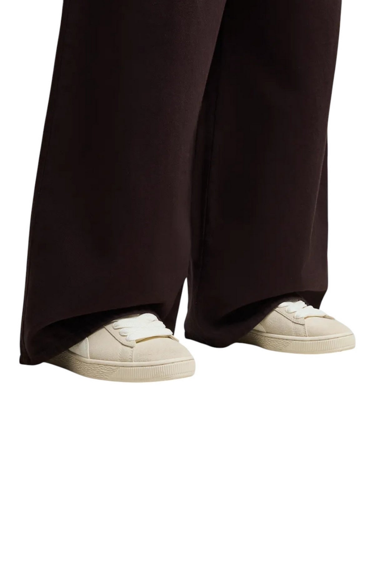 sneakers in suede