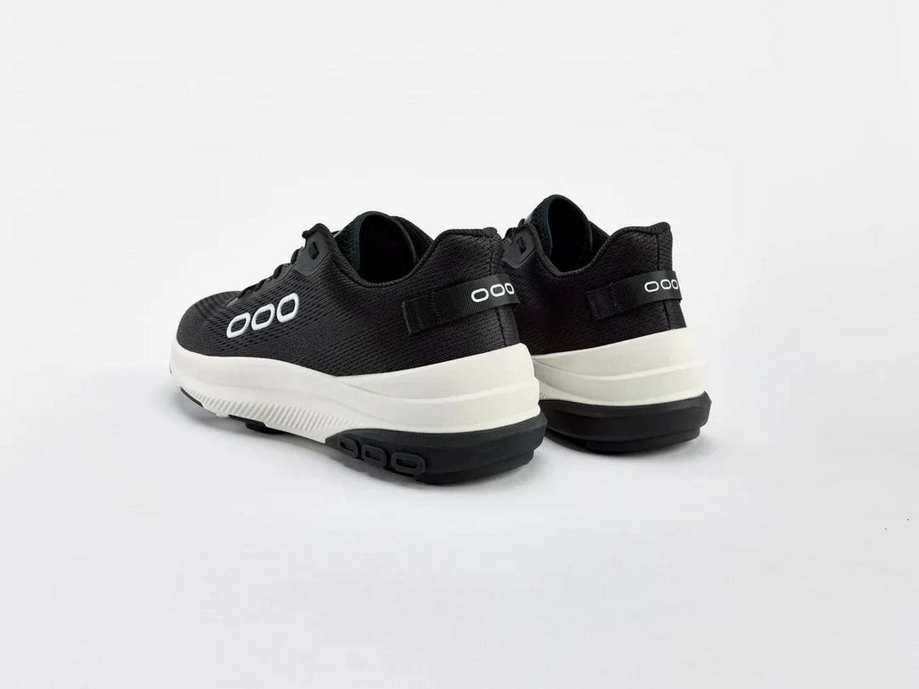 sneakers fast walk