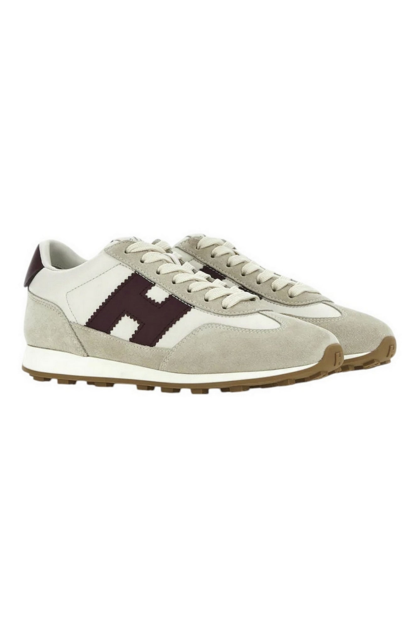 sneakers athletic
