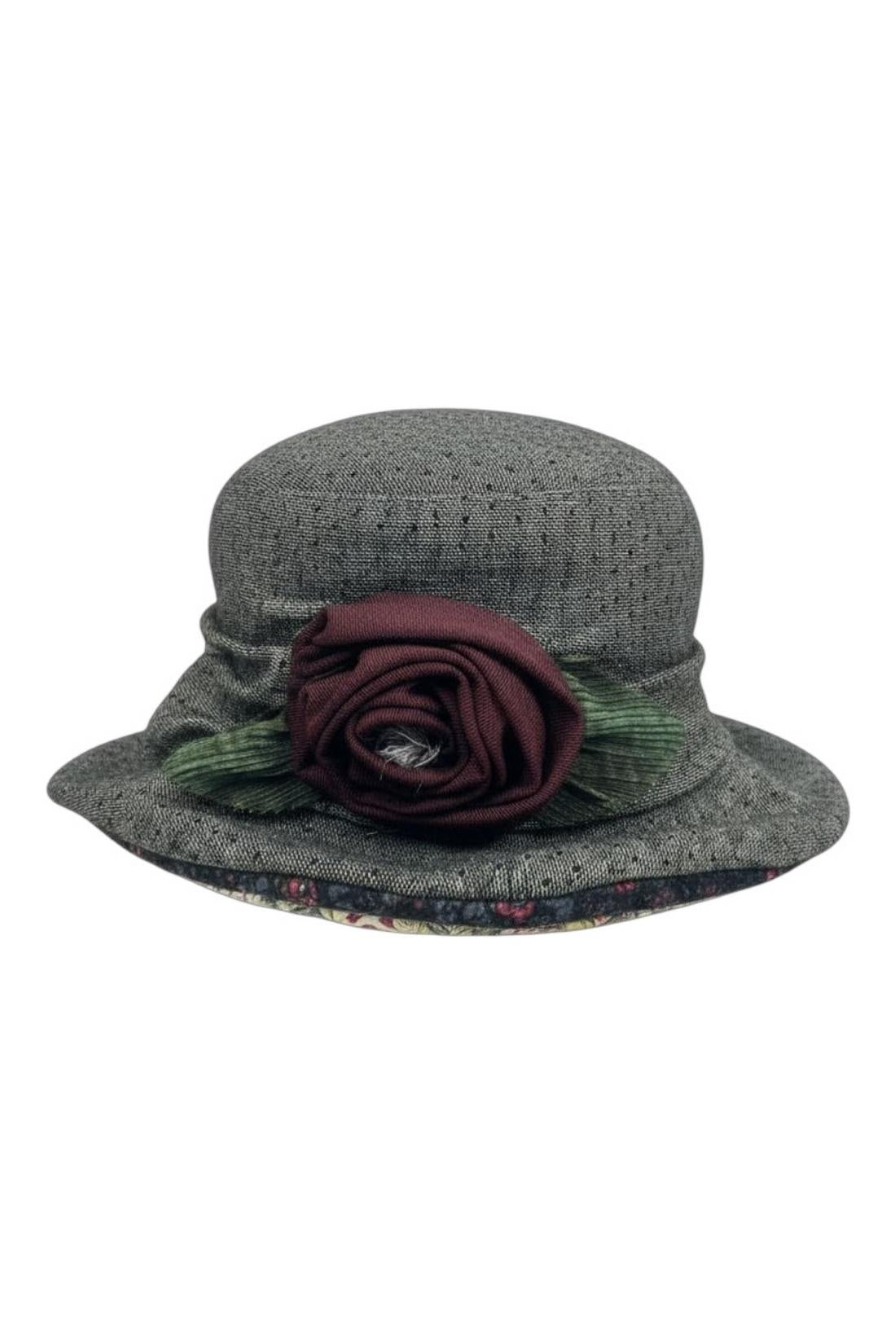 cloche donna in panno beige con fiore