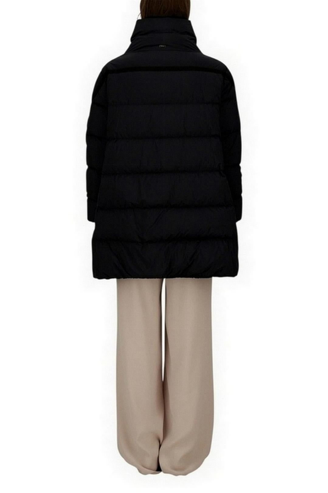 piumino donna dettagli gros nero