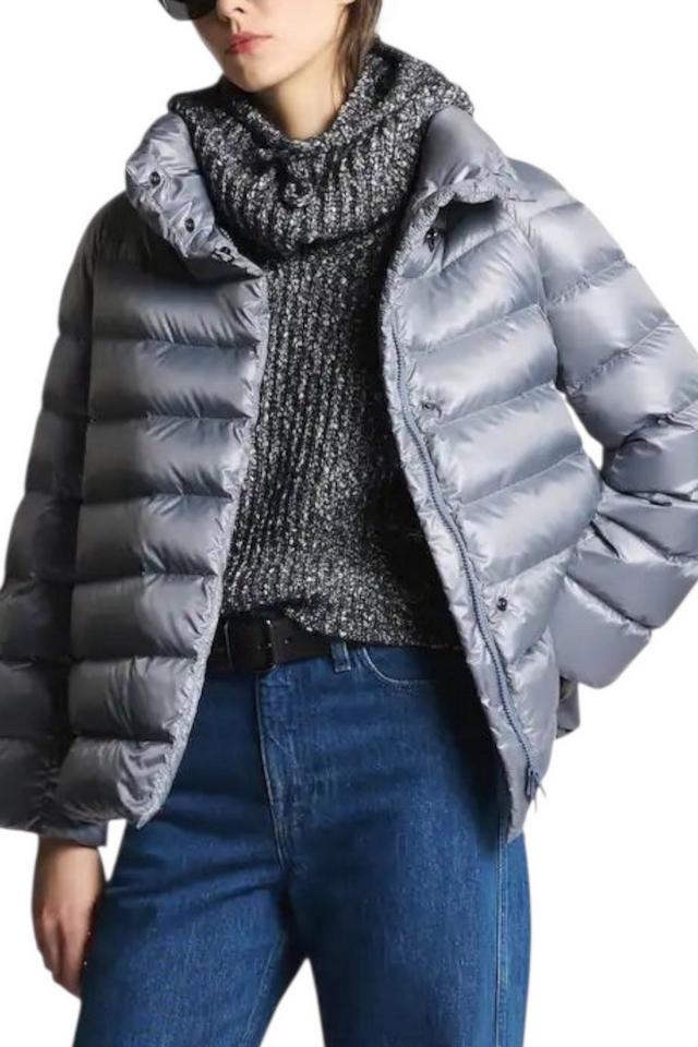 Piumino donna azzurro con gancio 