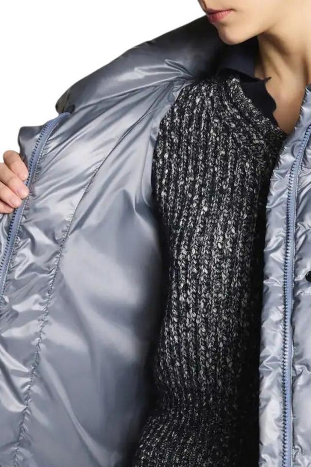 Piumino donna azzurro con gancio 