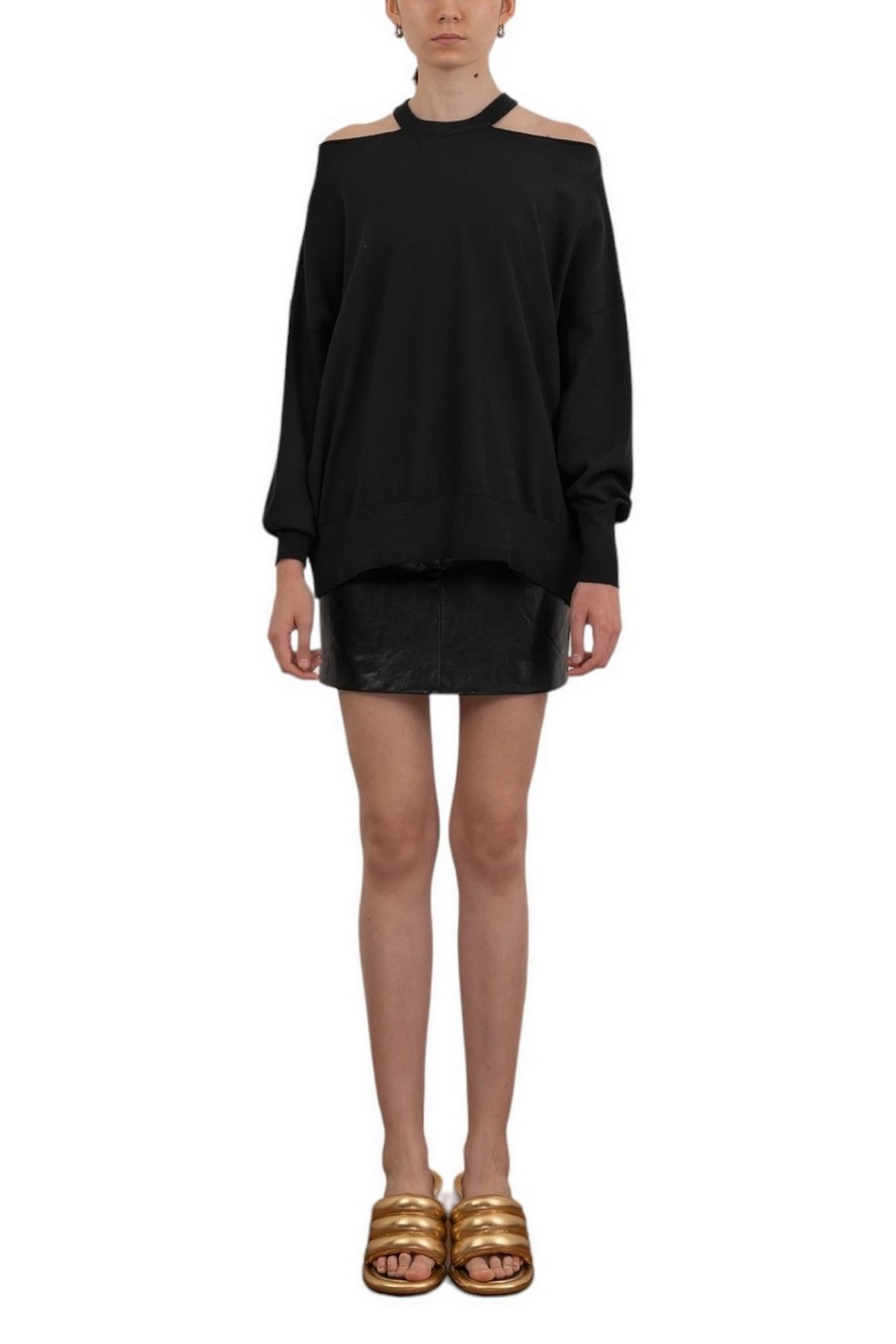 maglia donna con buchi sulle spalle nero 