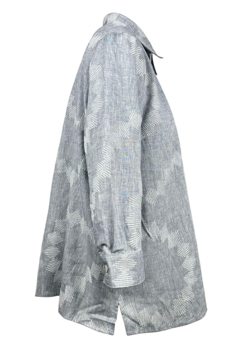 camicia donna in lino grigio con ricami grigia e bianca. 