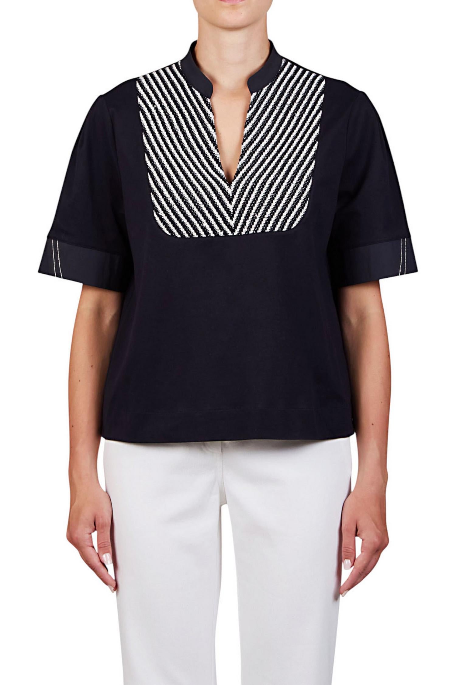 t-shirt donna blu con passamaneria blu e bianca 