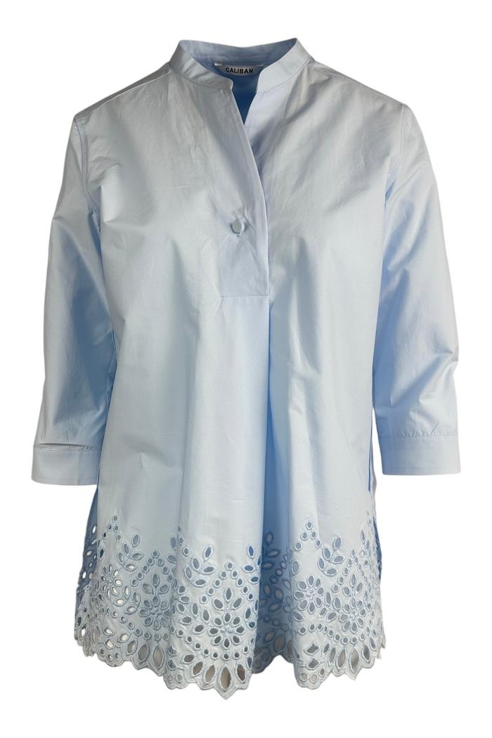 camicia donna con bordo in sangallo azzurra 